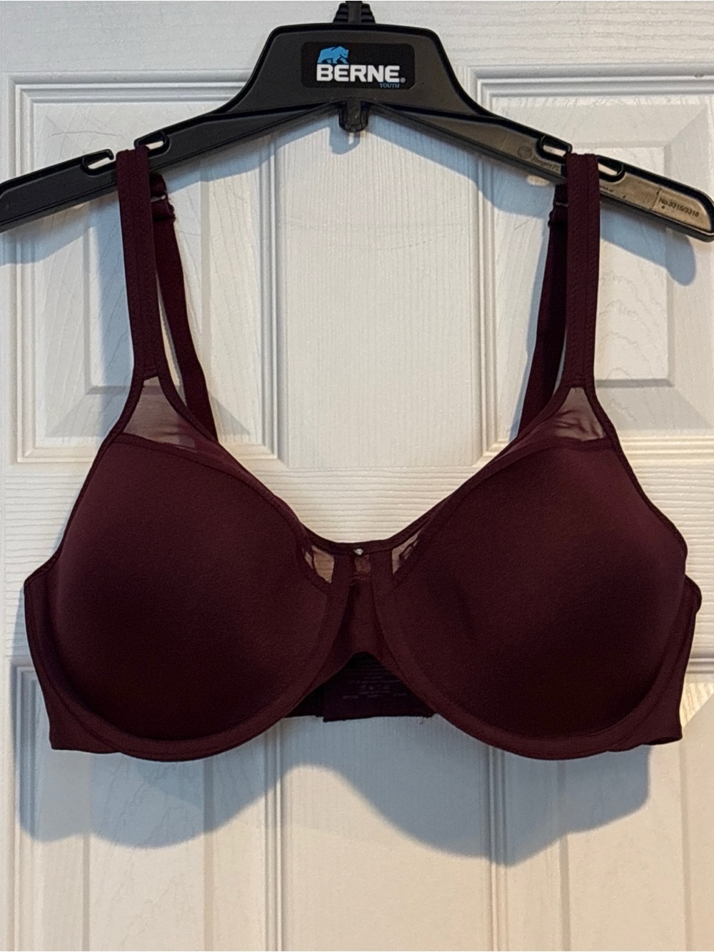 Bali Smooth Underwire Bra in Deep Wine